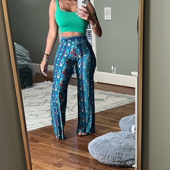 “Supernova” Stretch & Flowy Pants. Size S. Great Fit & Stretch! - Picture 4 of 5